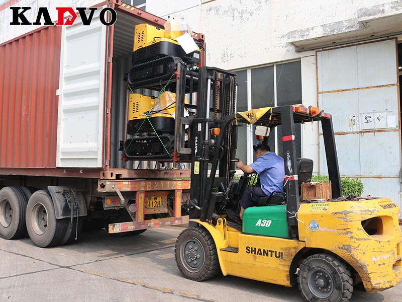 凱迪沃重工KV12小型挖掘機(jī)出口歐洲
